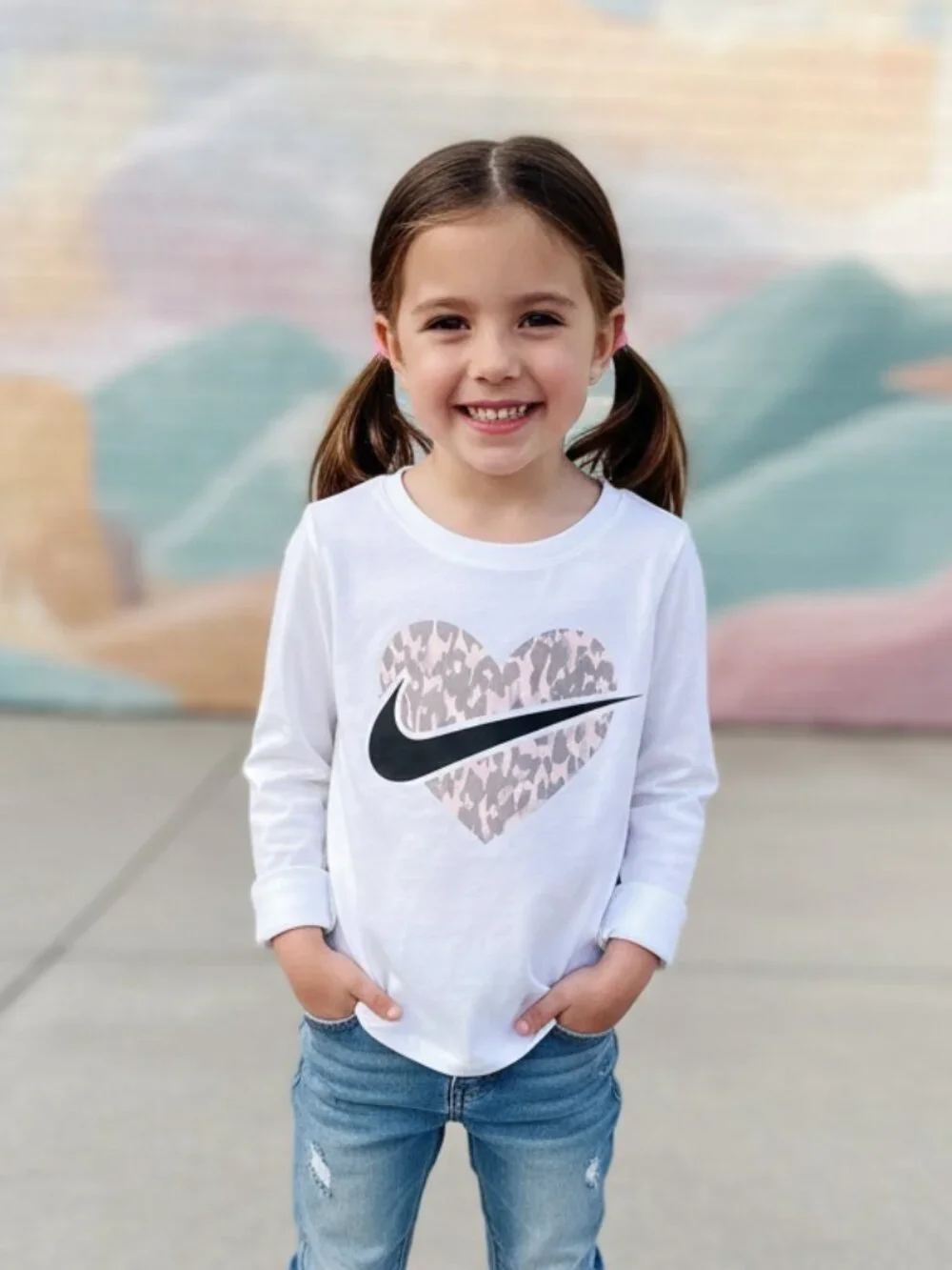 Nike Girls Leopard Heart Graphic Long Sleeve Tee NWT White Size 6X